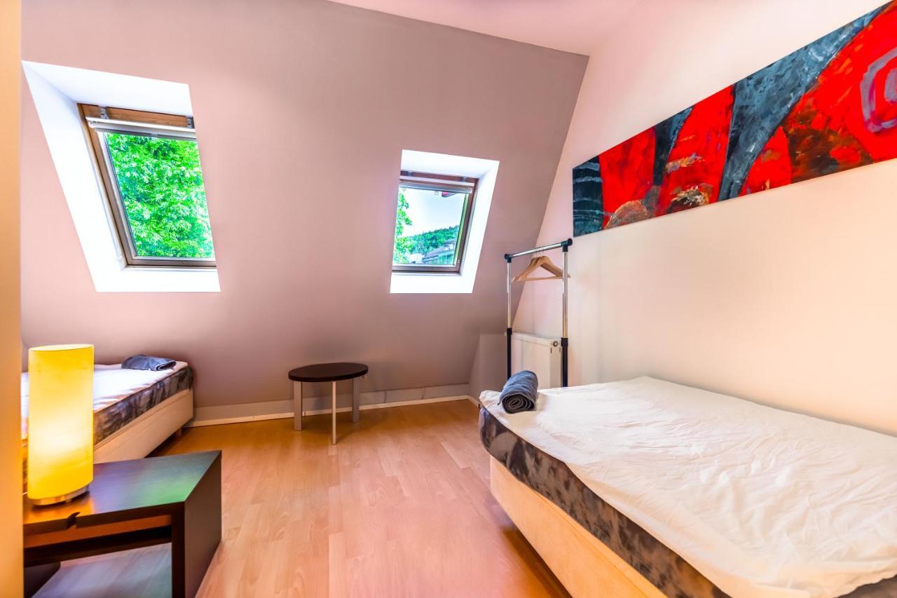 Lovely 4-Bedroom Flat In Historical Center With Stunning View Trenčín المظهر الخارجي الصورة